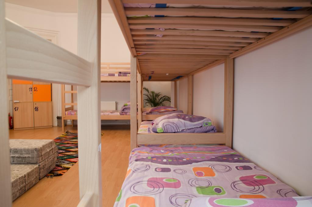 Little Bucharest Old Town Hostel Room photo